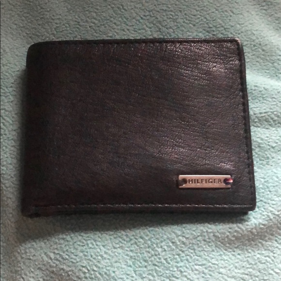 Tommy Hilfiger Other - Tommy Hilfiger wallet